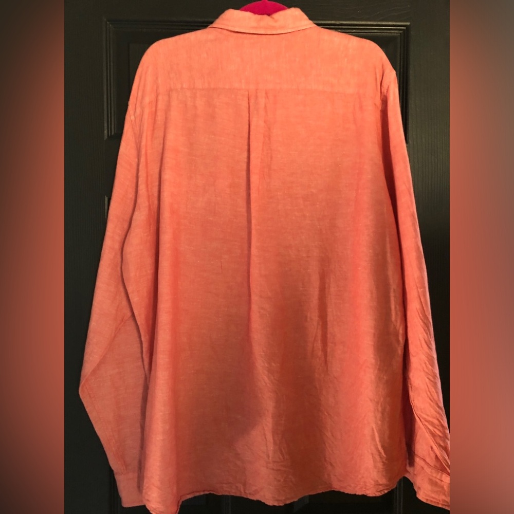 Men's GAP Long-Sleeve Linen Button-Up Shirt - Coral 
Size XL
EUC - Picture 6 of 8